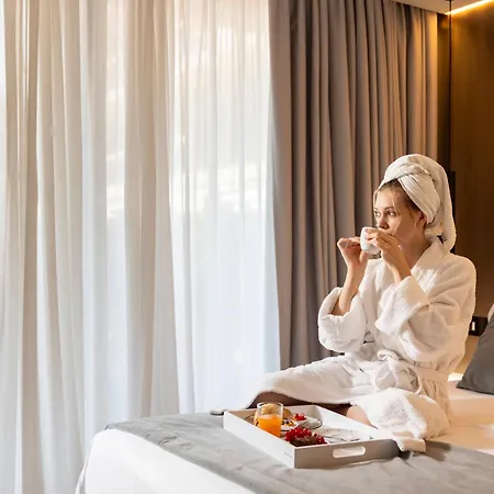 Boutique 3* Сірміоне